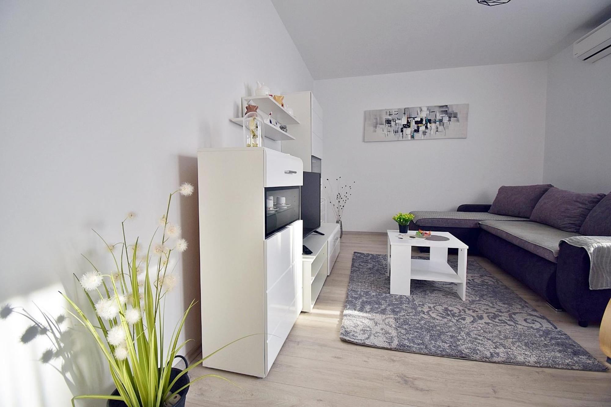 Apartment Navy Near The Beach Pula Exterior photo